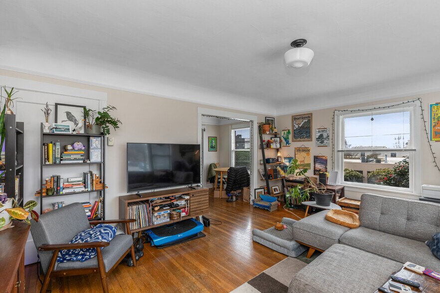 More Photos Of 4319 SW Oregon St, Seattle Apartments For Sale