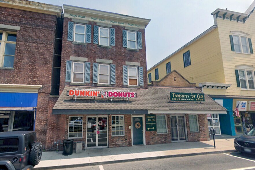 Primary Photo Of 310 Main St, Highland Falls Fast Food For Lease