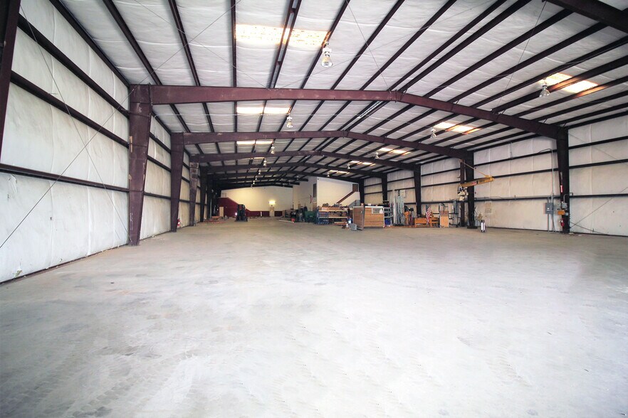 More Photos Of 15811 Tuckerton Rd, Houston Warehouse For Sale