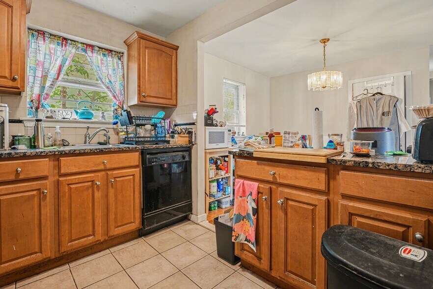 More Photos Of 107 Allison Rd, Oreland Office For Sale