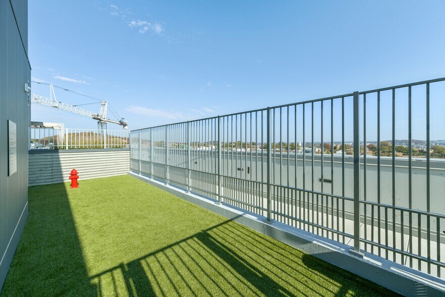 More Photos Of 1701 H St NE, Washington Apartments For Lease