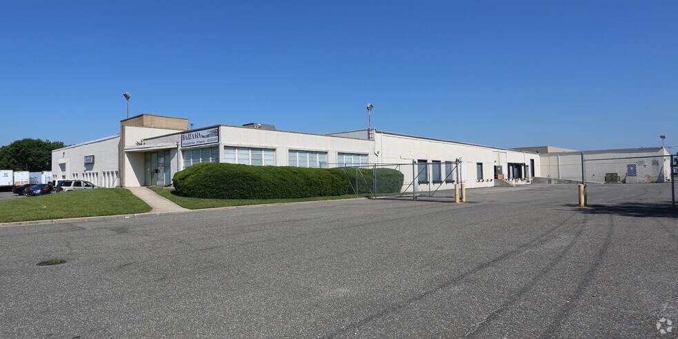 Primary Photo Of 92 Central Ave, Farmingdale Warehouse For Lease