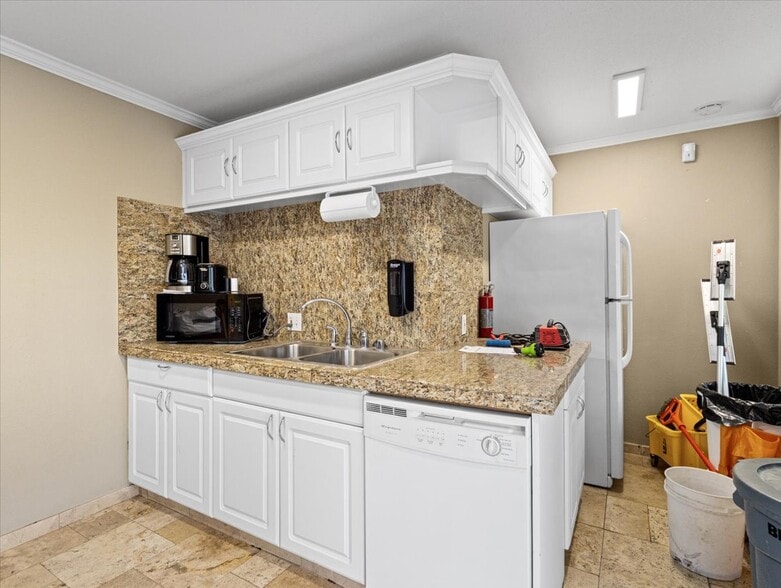 More Photos Of 1114 NE 112th Ave, Vancouver Warehouse For Sale