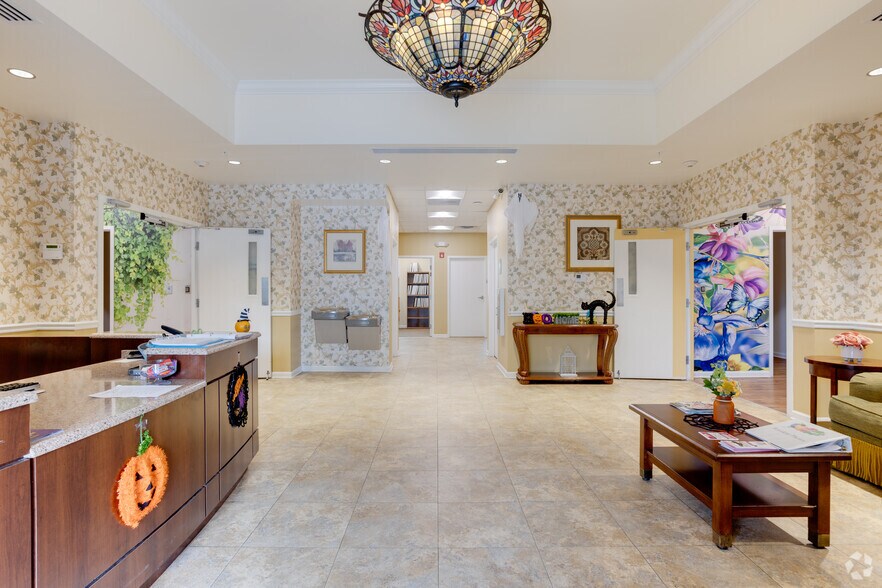 More Photos Of 9309 S Orange Blossom Trl, Orlando Hotel For Sale
