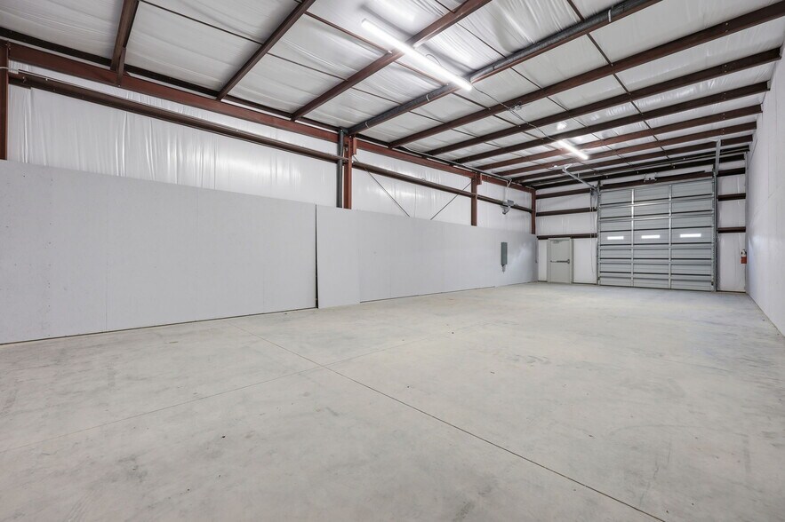 More Photos Of 3945 Lee St, Ayden Light Distribution For Lease