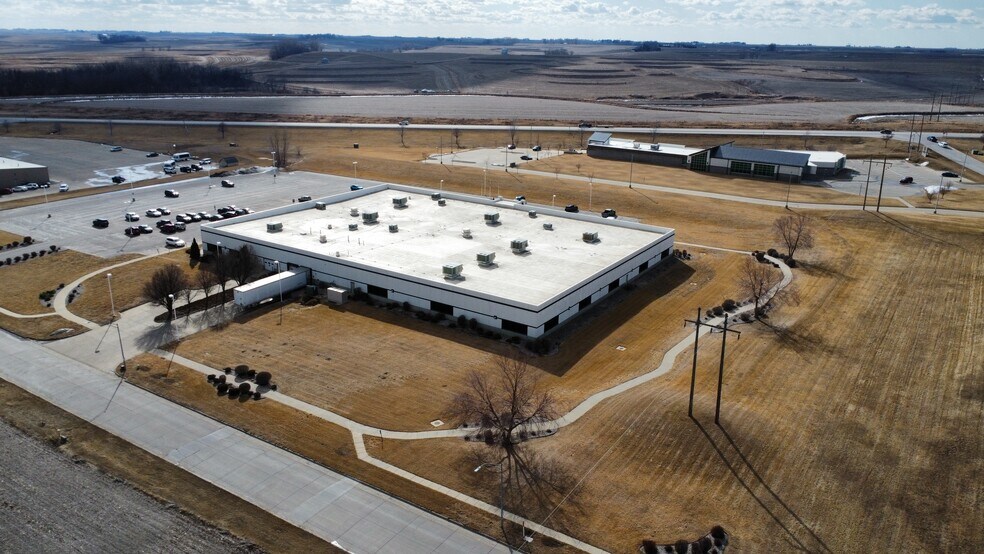 More Photos Of 3107 Shelby St, Harlan Office For Sale