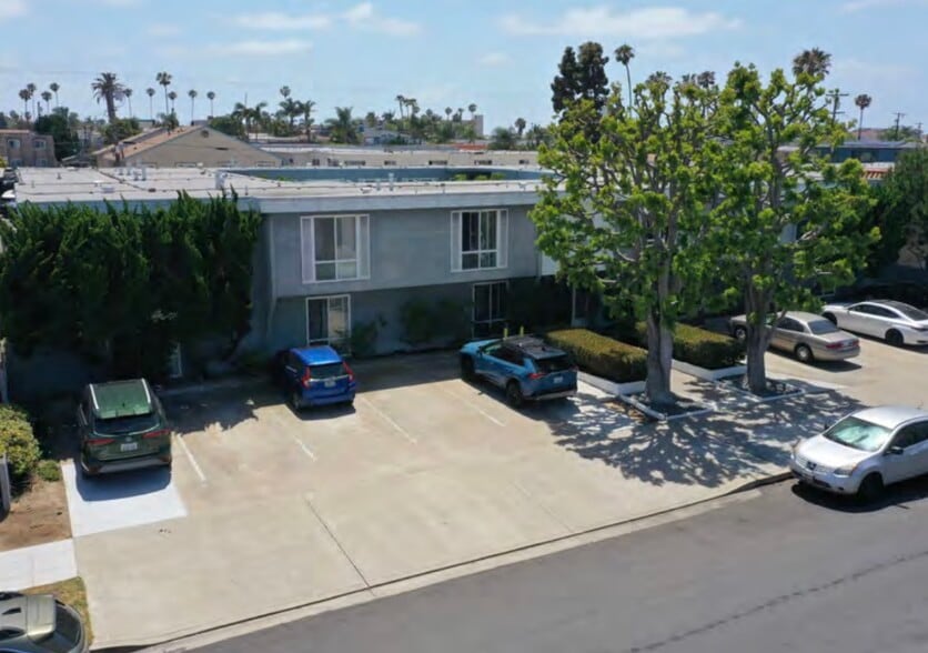 More Photos Of 4935 Niagara Ave, San Diego Apartments For Sale