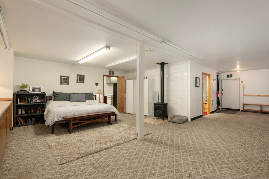 More Photos Of 312 4th Street St, Kremmling Light Manufacturing For Sale