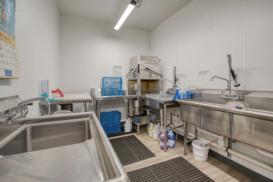 More Photos Of W10595 County Road K, Elcho Restaurant For Sale