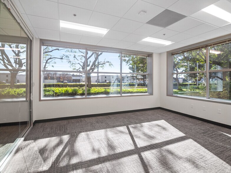 More Photos Of 5001 E La Palma Ave, Anaheim Manufacturing For Lease
