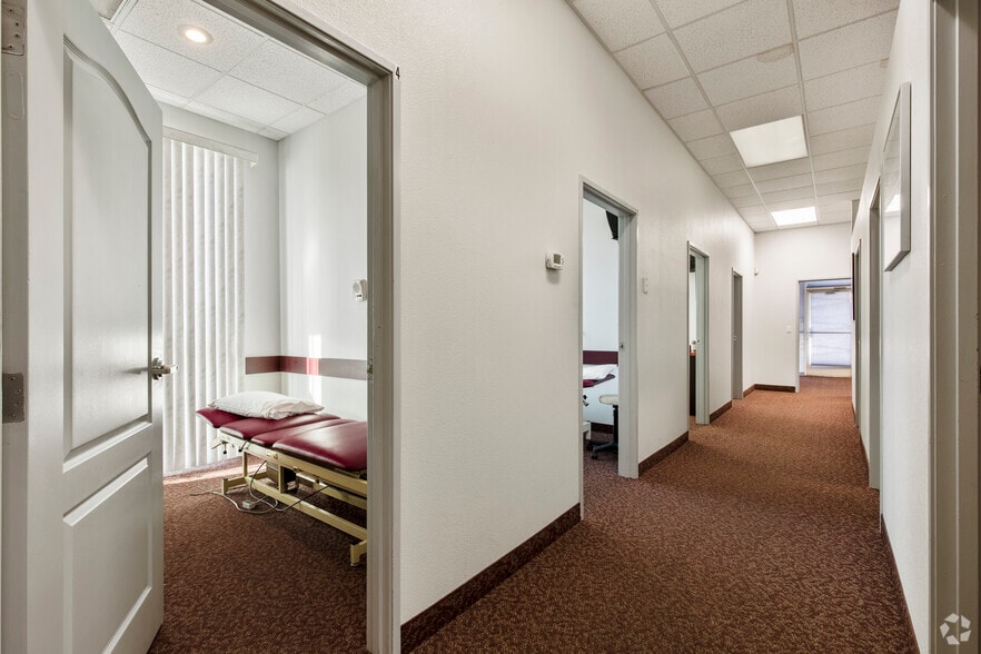 More Photos Of 3820 S Jones Blvd, Las Vegas Medical For Sale