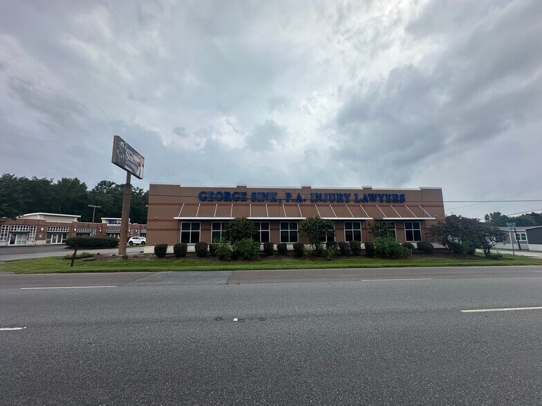 Primary Photo Of 7053 Rivers Ave, Charleston Office For Sale