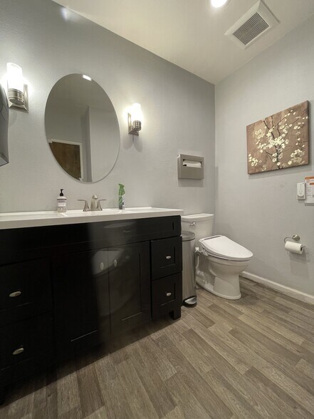 More Photos Of 608 Main St, Pleasanton Storefront Retail Office For Lease