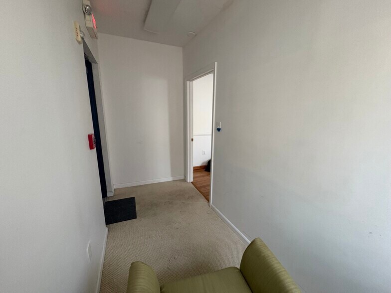 More Photos Of 1512 N French St, Wilmington Office For Sale