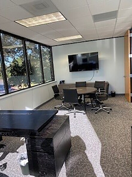 More Photos Of 3409 Executive Center Dr, Austin Unknown For Lease