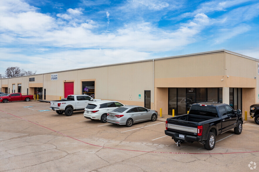 Primary Photo Of 2333 Minnis Dr, Haltom City Light Distribution For Lease