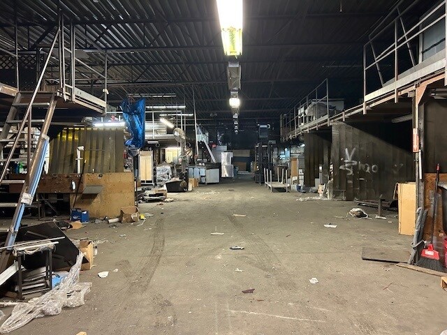 More Photos Of 113 8th St, Brooklyn Manufacturing For Sale