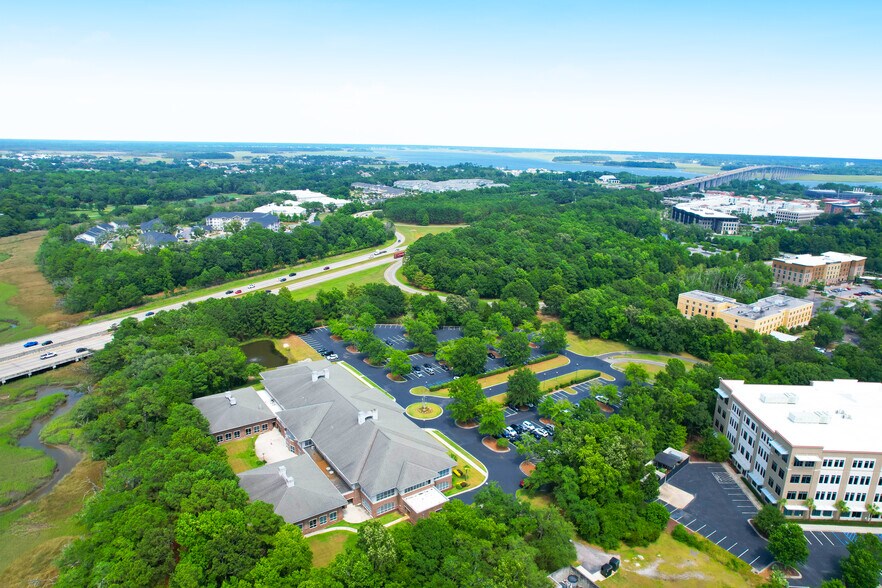 More Photos Of 146 Fairchild St, Charleston Office For Lease