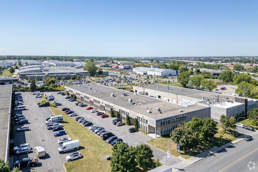 More Photos Of 2602-2630 Rue Lapierre, Montréal Warehouse For Sale