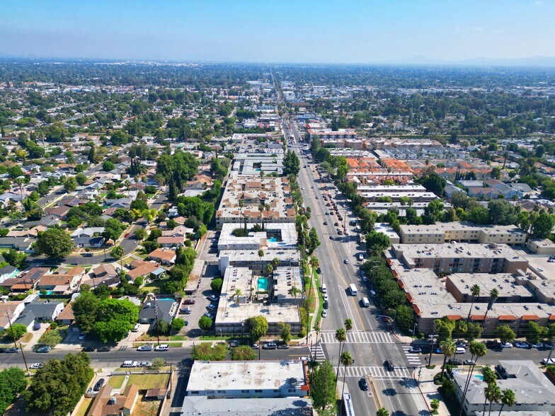 More Photos Of 19103 Sherman Way, Reseda Apartments For Sale