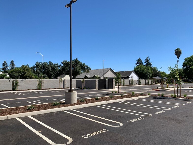 More Photos Of 2531 W Rumble Rd, Modesto Apartments For Sale