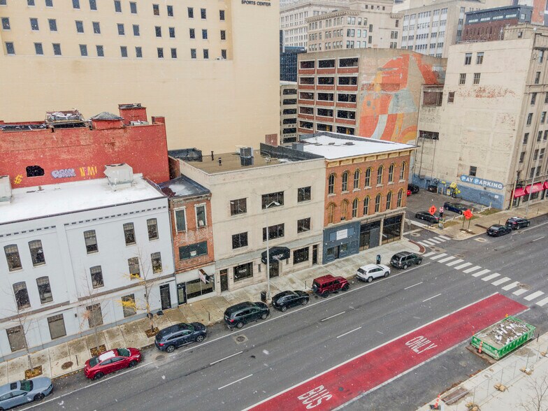 More Photos Of 12-18 N Delaware St, Indianapolis Office For Sale
