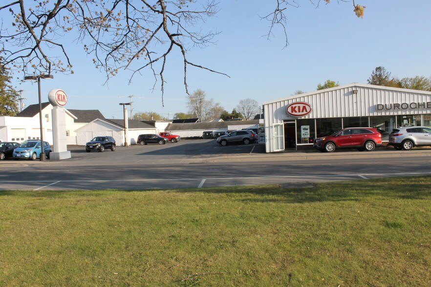 More Photos Of 74 S Platt St, Plattsburgh General Retail For Sale