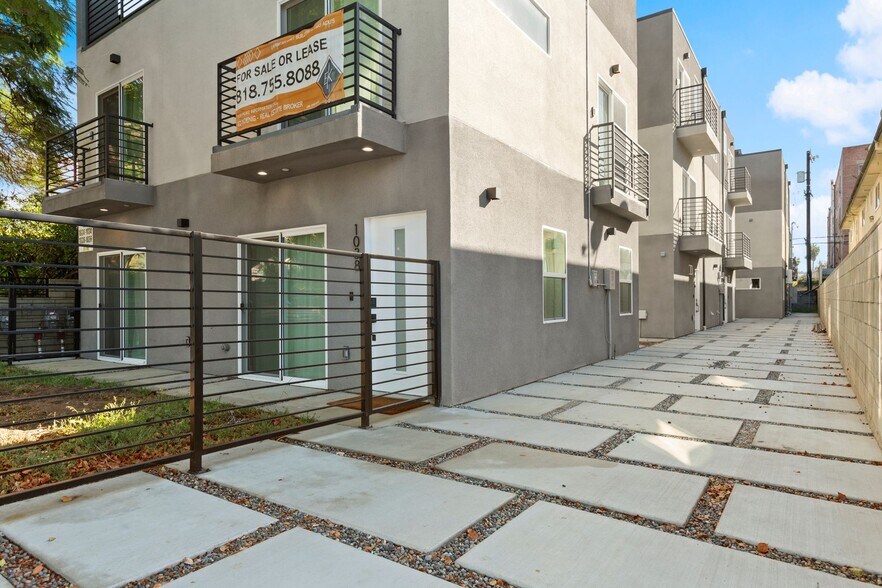 More Photos Of 1032-1038 N Oxford Ave, Los Angeles Apartments For Sale