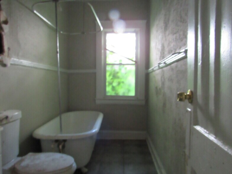 More Photos Of 932 Wheelock Rd, Cleveland Apartments For Sale