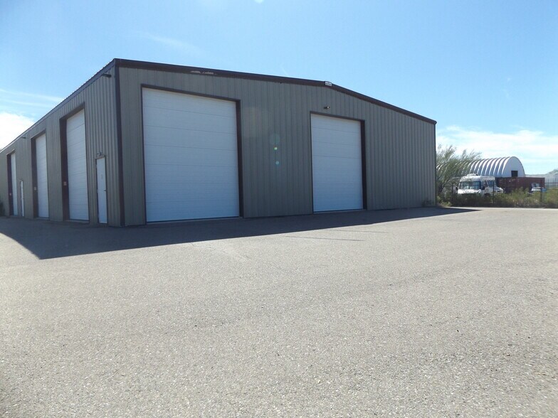 More Photos Of 8182 S Camino De Cafe, Tucson Distribution For Lease