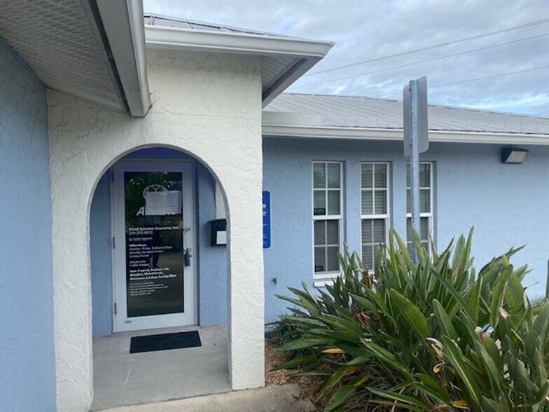 More Photos Of 1329 Hibiscus Dr, Cape Coral Office For Lease
