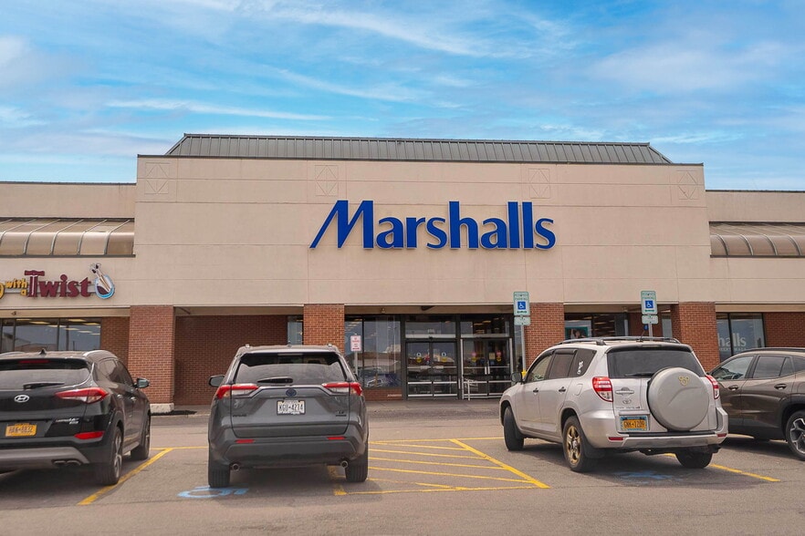 More Photos Of 3735 Union Rd, Cheektowaga General Retail For Lease