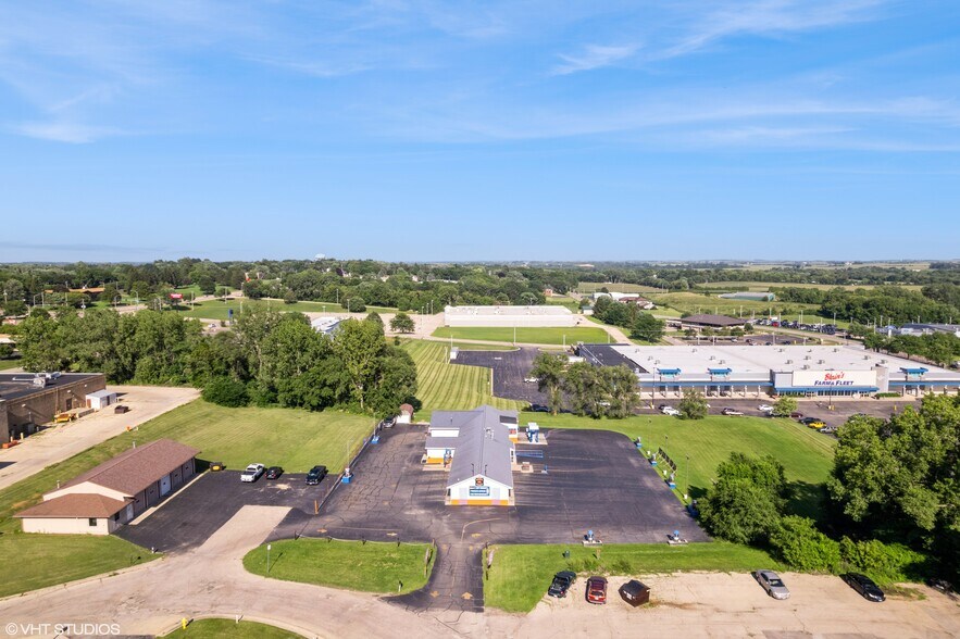 More Photos Of 731 Midwest Ct, Freeport Carwash For Sale