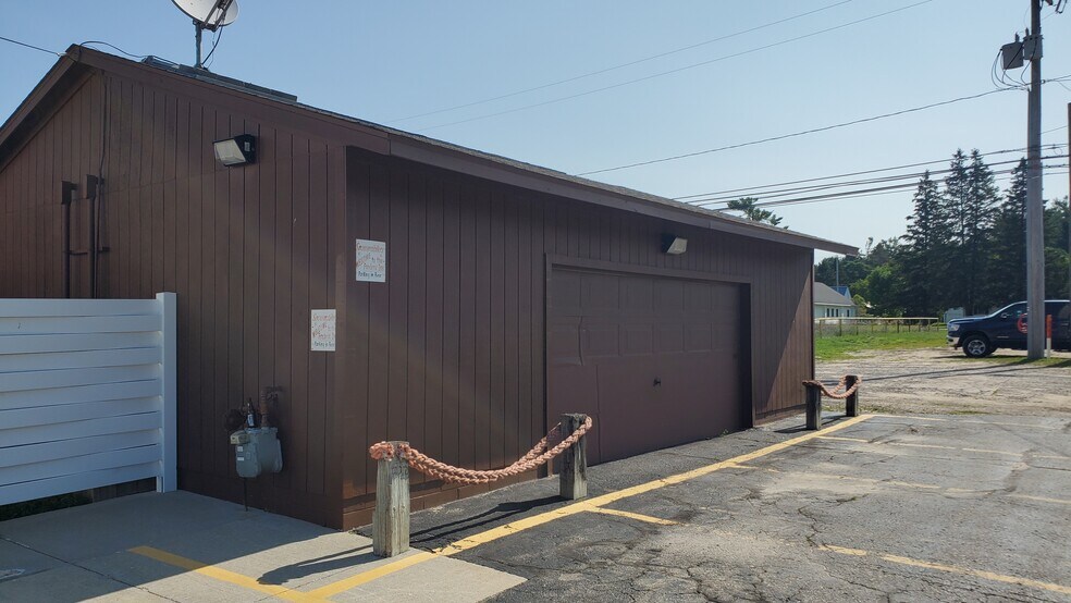 More Photos Of 6516 Old 27 N, Frederic General Retail For Sale
