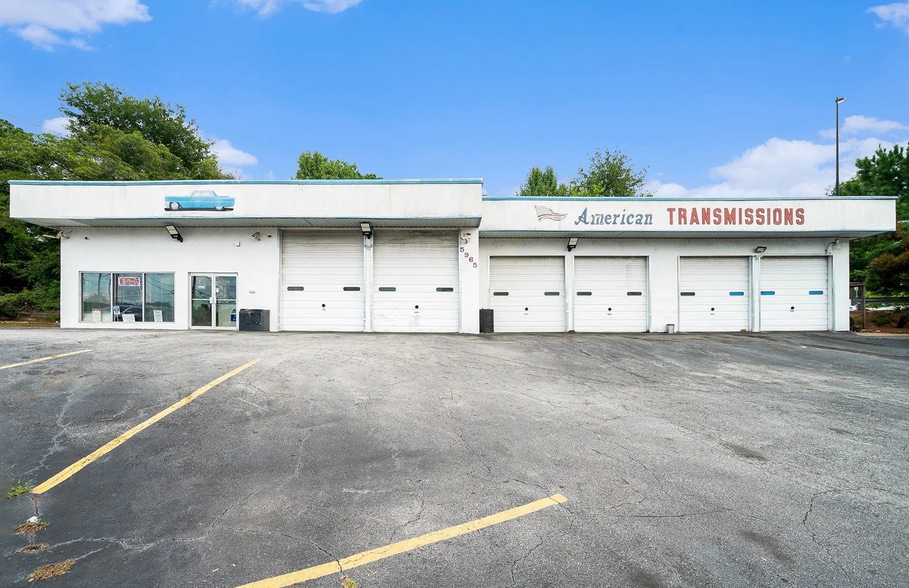 Primary Photo Of 5965 Memorial Dr, Stone Mountain Auto Repair For Sale