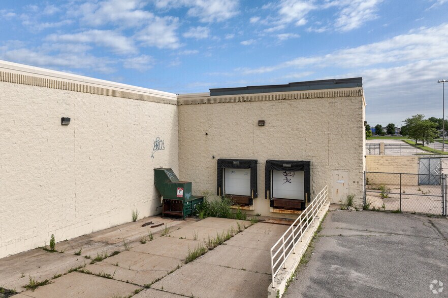 More Photos Of 1209 18th Ave NW, Austin Freestanding For Lease