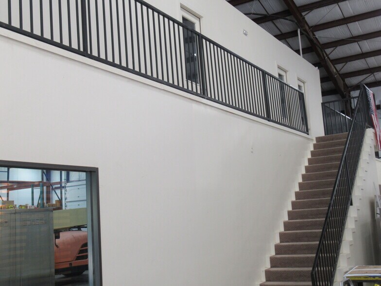 More Photos Of 21061 Gene Campbell Blvd, New Caney Warehouse For Lease