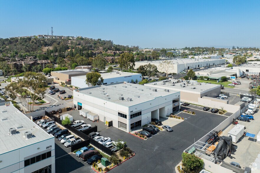 More Photos Of 2665 Temple Ave, Signal Hill Unknown For Lease