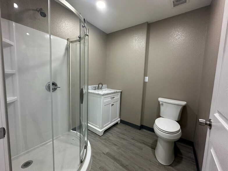 More Photos Of 4424 W 8th St, Odessa Industrial For Lease