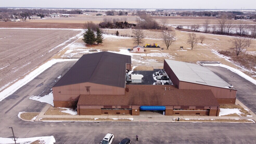 More Photos Of 1350 S Briggs St, Joliet Health Club For Sale