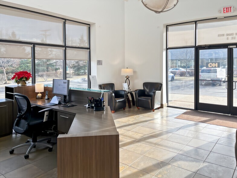 More Photos Of 41430 Grand River Ave, Novi Coworking Space