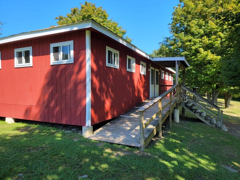 More Photos Of 232 White Oak Rd, Elizaville Specialty For Sale