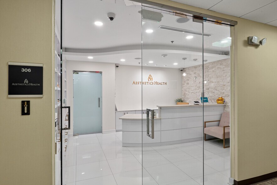 More Photos Of 7601 Lewinsville Rd, McLean Medical For Sale