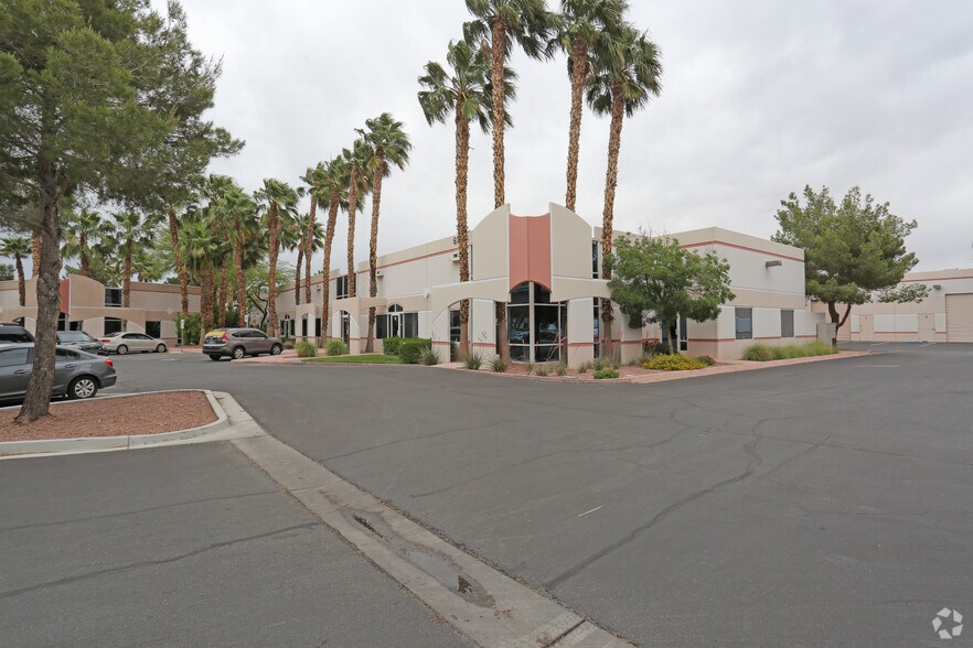 More Photos Of 6340 McLeod Dr, Las Vegas Light Manufacturing For Lease