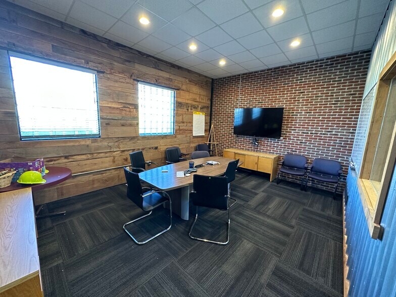 More Photos Of 5460 Muddy Creek Rd, Green Township Warehouse For Sale