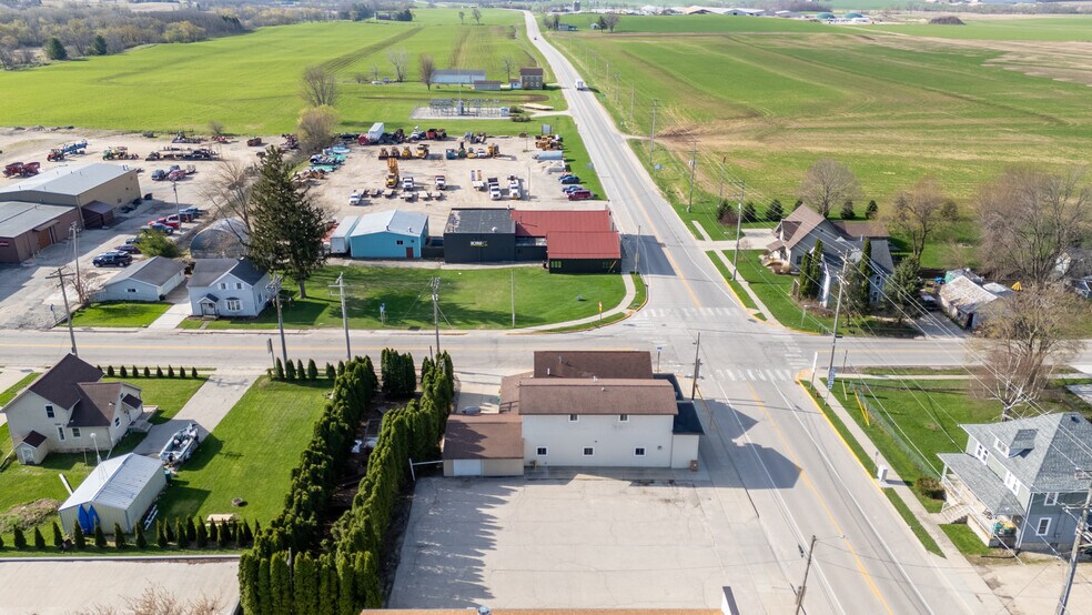 More Photos Of 504 Milwaukee St, Lomira Flex For Sale