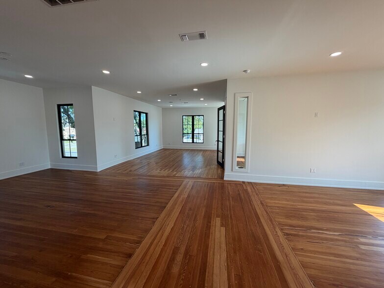 More Photos Of 1016 E California St, Gainesville Medical For Lease