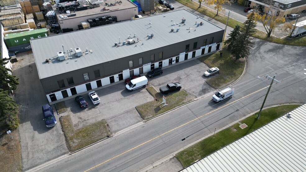 More Photos Of 4116 64 Av SE, Calgary Industrial For Sale