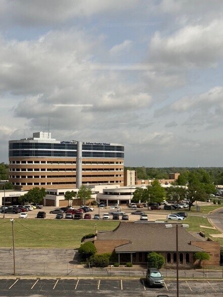 More Photos Of 2801 Parklawn Dr, Midwest City Medical For Lease