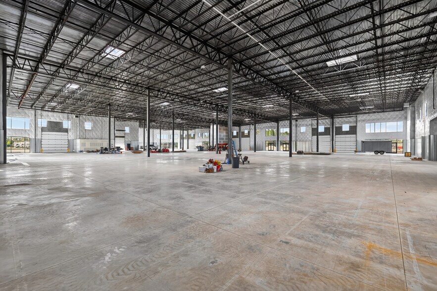 More Photos Of 22421 E Appleway Ave, Liberty Lake Showroom For Lease